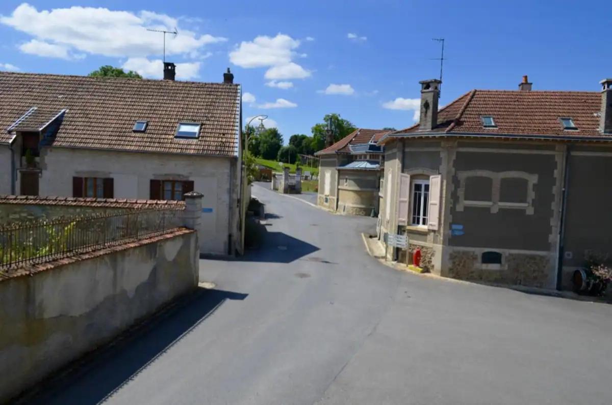 Agreable Maison Petit Jardin A 7 Minutes De Reims Pargny-les-Reims Dış mekan fotoğraf